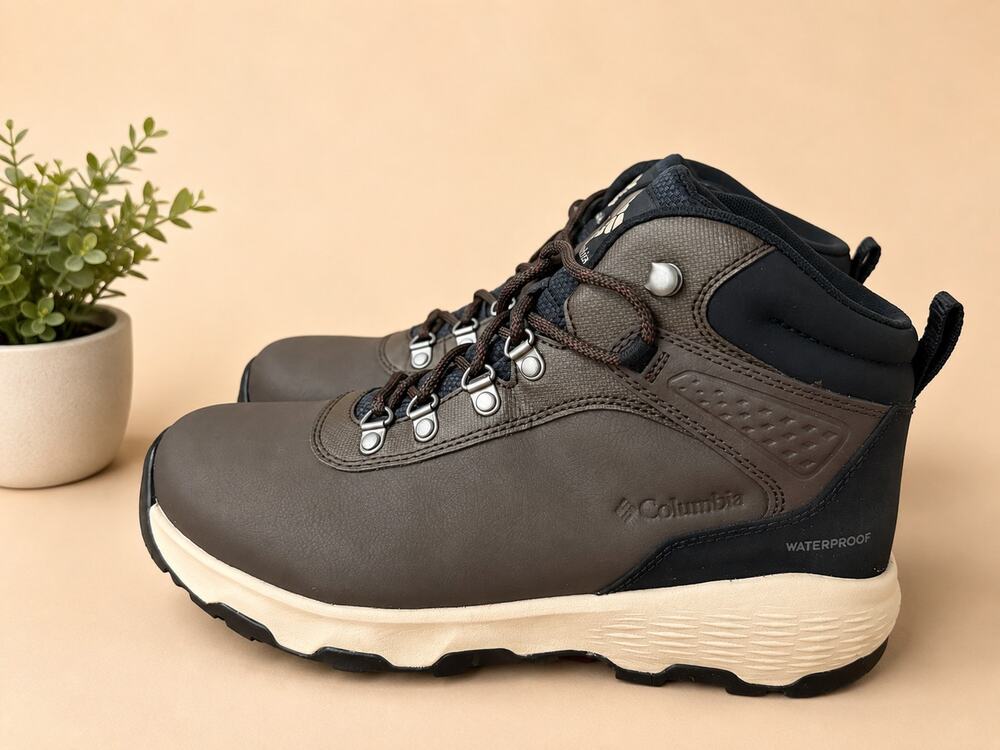 USED Columbia Newton Wander Women's Leather Hiking Boots Cordovan Black 8.5 M